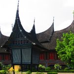 Rumah Gadang Simbol Kehidupan Adat Minangkabau