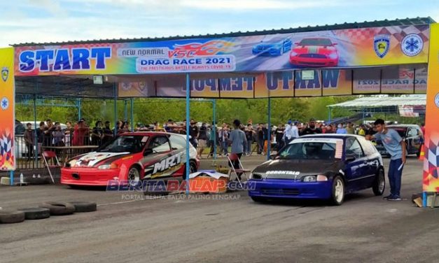 Kompetisi Balap Mobil Drag Race Yang Di Buat Secara Resmi