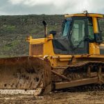 Alat Berat Buldozer Yang Gunakan Untuk Memindahkan Tanah