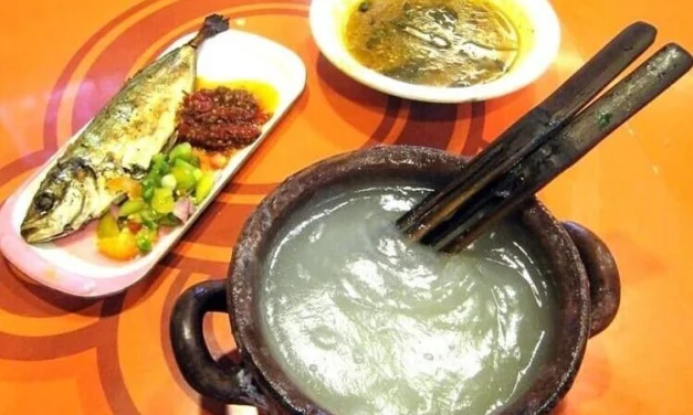 Tekstur Lengket Papeda Makanan Khas Indonesia