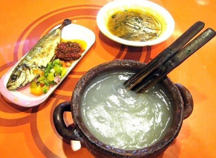 Tekstur Lengket Papeda Makanan Khas Indonesia