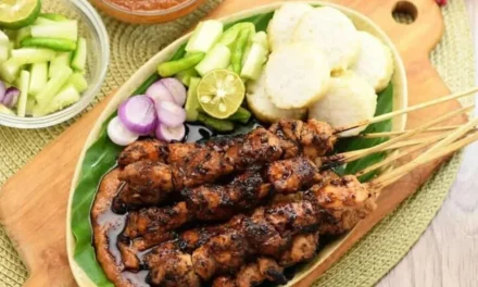Hidangan Daging Tusuk Atau Sate Ciri Khas Di Indonesia