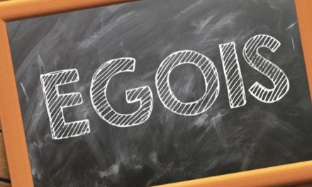 Kepemilikan Sikap Egois Yang Tidak Mau Mengalah