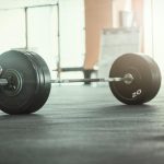 Olahraga Berat Khususnya Pada Mengangkat Barbel