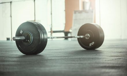 Olahraga Berat Khususnya Pada Mengangkat Barbel