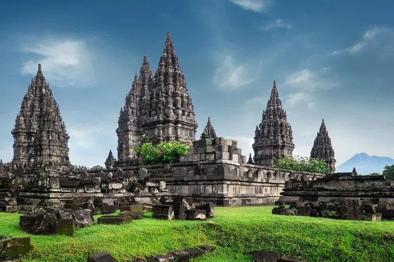 Pemimpin Suatu Kerajaan Oleh Seorang Paduka Raja