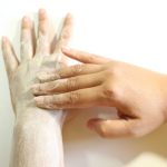 Perlengkapan Kebersihan Saat Mandi Sebuah Lulur
