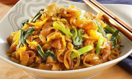 Bahan Masakan Kwetiau Sebuah Mie Tebal Pipih