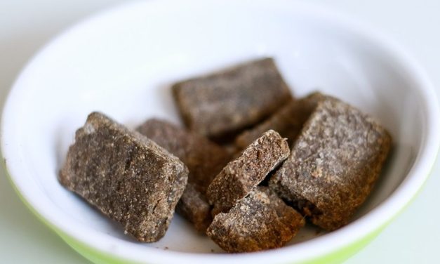 Bahan Tradisional Terasi Di Dapur Sebagai Tambahan Masakan