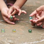 Benda Kecil Kelereng Sebagai Permaianan Tradisional Anak