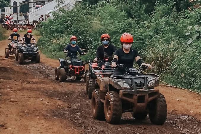Kendaraan Kecil ATV Roda Empat Offroad