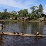 Transportasi Tradisional Perahu Pada Sebuah Perairan
