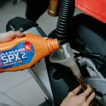 Sebuah Cairan Oli Kendaraan Sepeda Motor