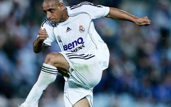Pesepakbola Lama Brasil Seorang Roberto Carlos