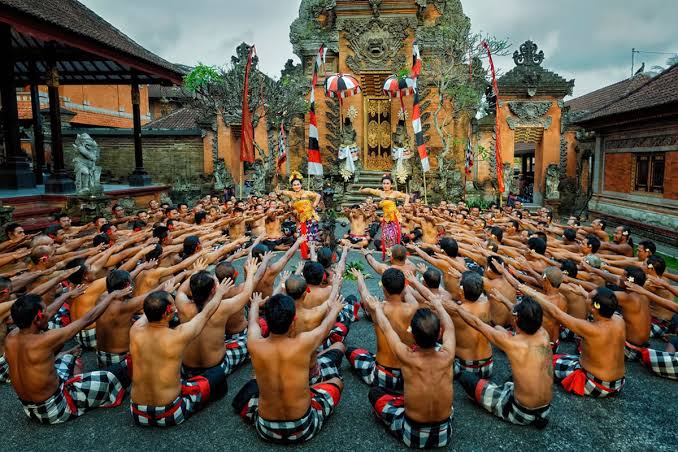 Sebuah Kebudayaan Tarian Khas Bali Kecak
