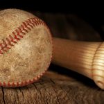 Suatu Olahraga Baseball Dengan Tongkat Pemukul