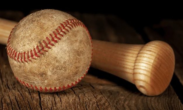 Suatu Olahraga Baseball Dengan Tongkat Pemukul