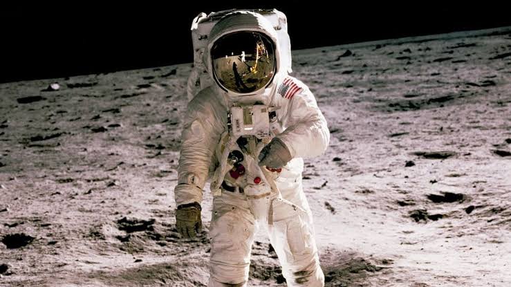 Seseorang Profesi Khusus Sebagai Astronot Luar Angkasa
